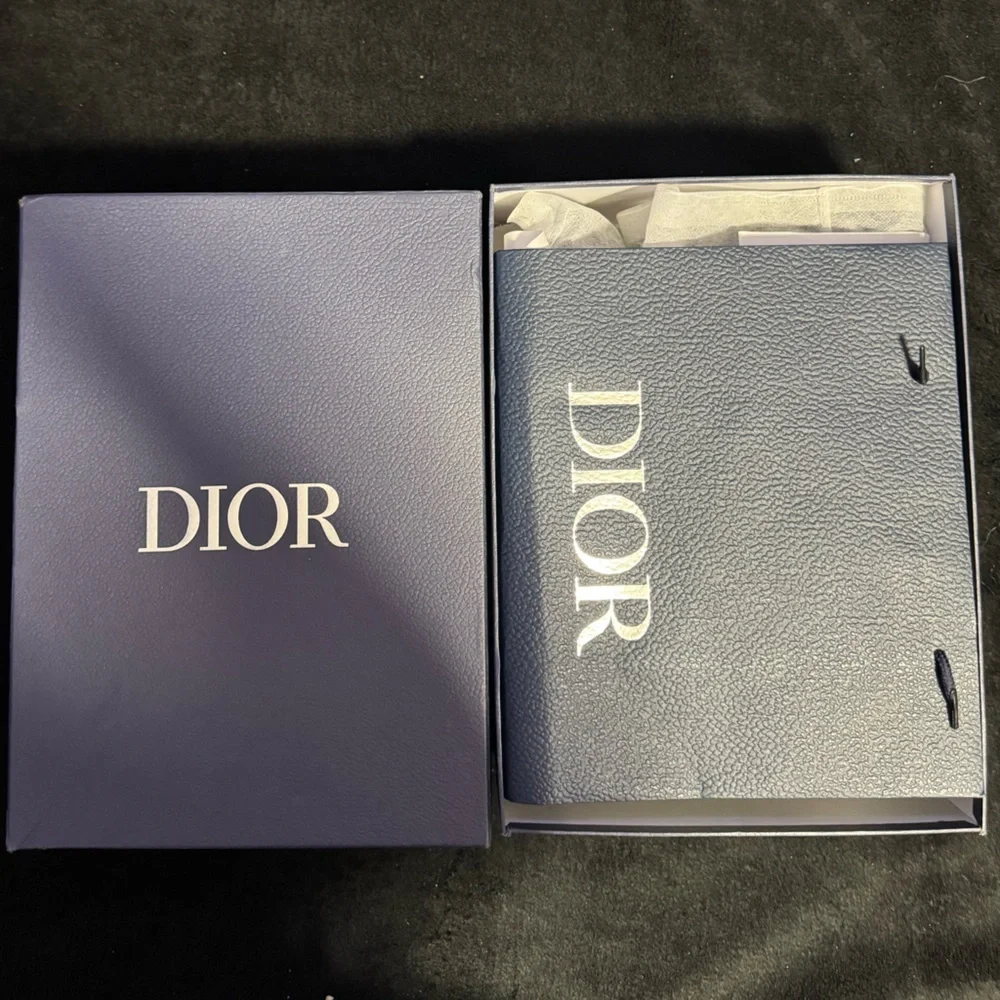 Black Dior B22 with purple/rainbow reflective Details - Picture 4 of 7